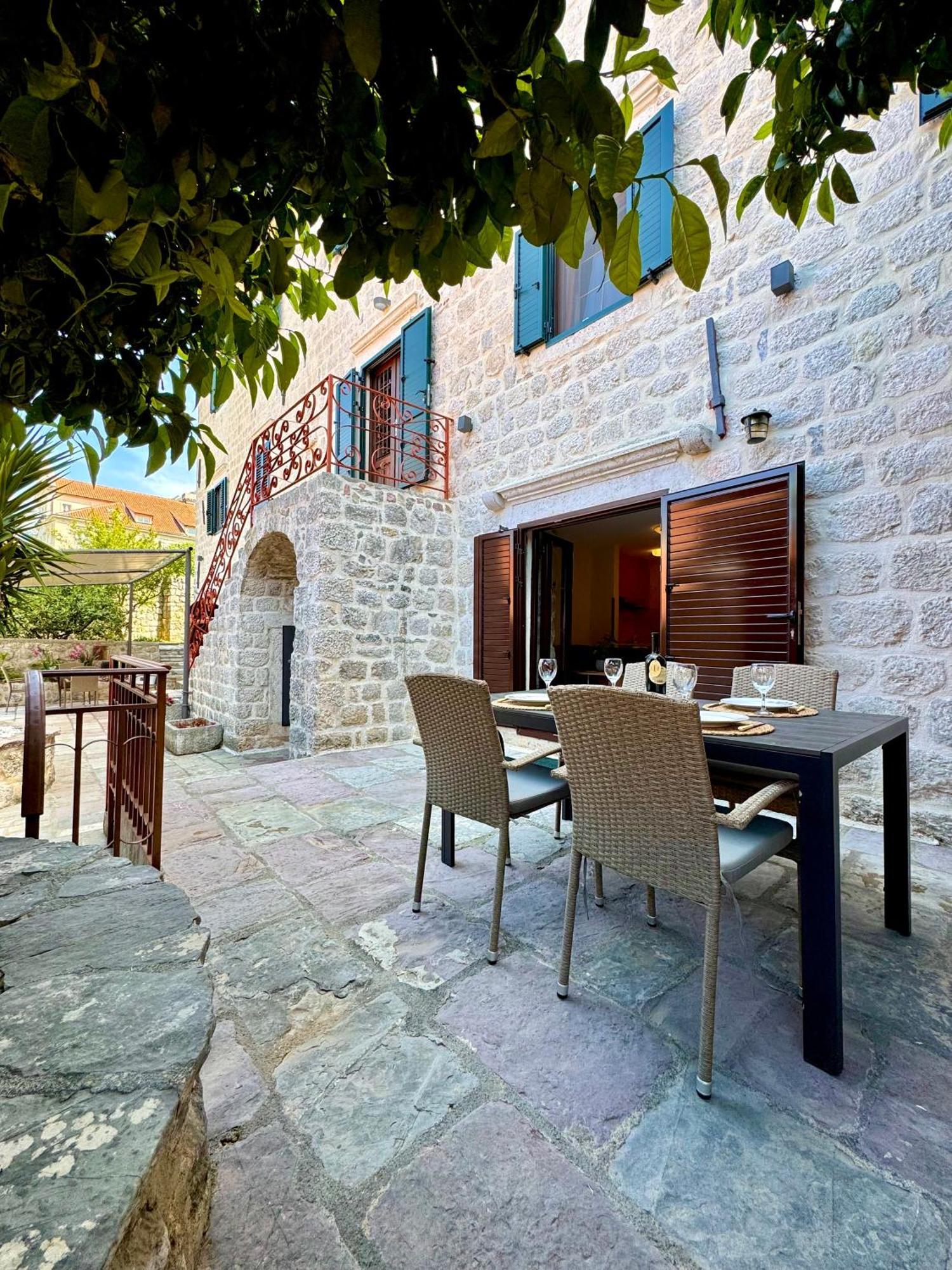 Apartments Radonicic Κότορ Εξωτερικό φωτογραφία