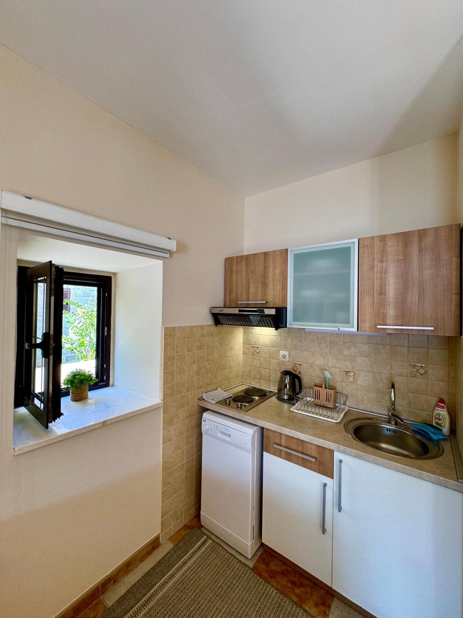 Apartments Radonicic Κότορ Εξωτερικό φωτογραφία