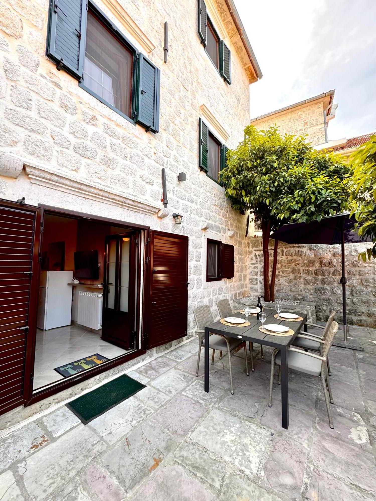 Apartments Radonicic Κότορ Εξωτερικό φωτογραφία