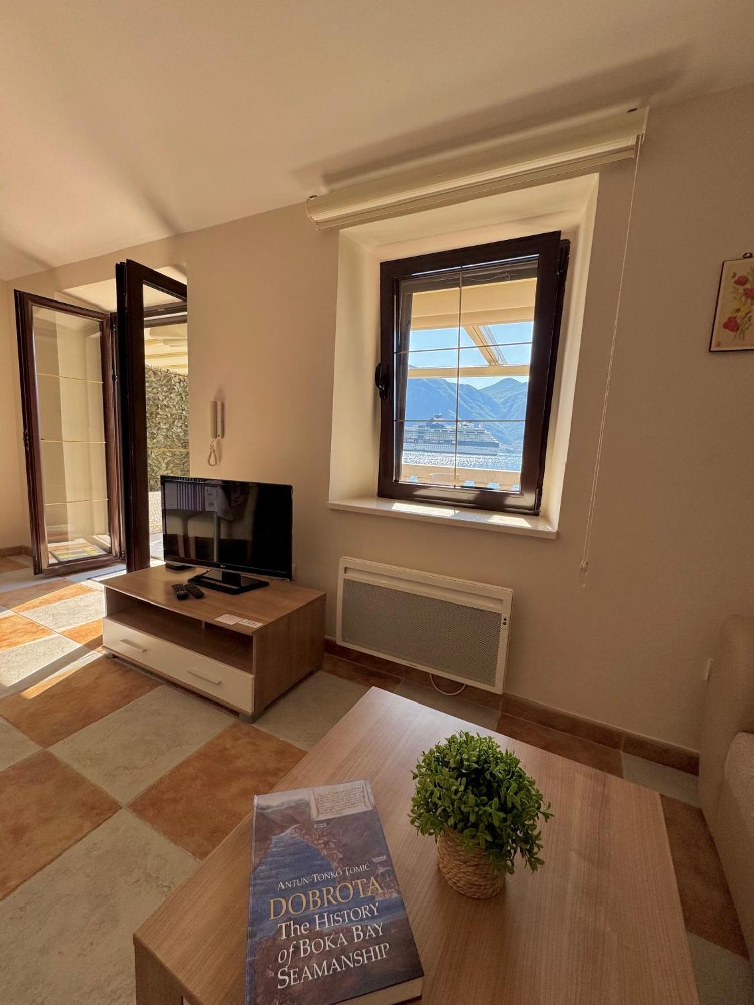 Apartments Radonicic Κότορ Εξωτερικό φωτογραφία